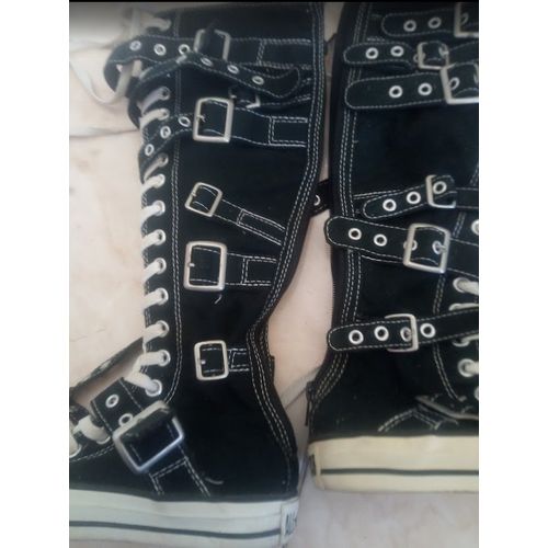 Baskets Montantes Converse Pour Femme, Pointure 38. Ces Baskets Décontractées Sont Dotées D'Une Fermeture À Lacets, D'Une Semelle Extéconverse Chuck Taylor All Star