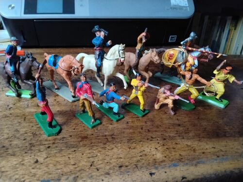 12 Figurines Starlux, Britains, Italieri