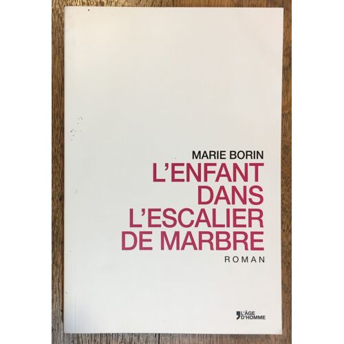 L'Enfant Dans L'Escalier De Marbre