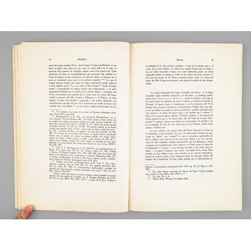 El Mobiliario Popular En Los Paises Romanicos. Tome B [ Los Asientos ] Con 28 Láminas Y 9 Fotos (Anales Del Instituto De Lingüística. Tomo Vii)