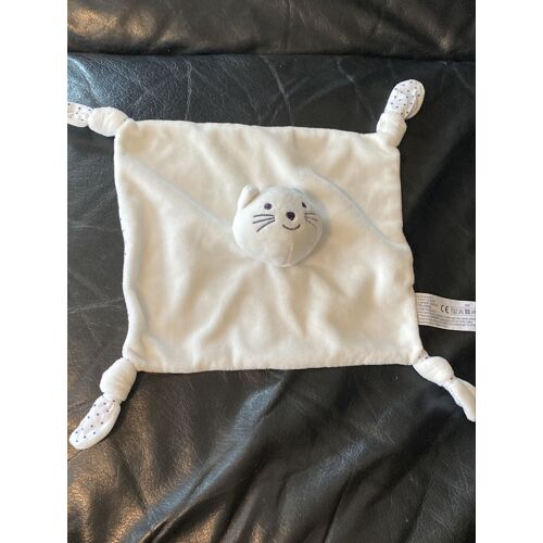 Chat BOUT'CHOU (Monoprix) doudou carré plat poudre 22*22cm