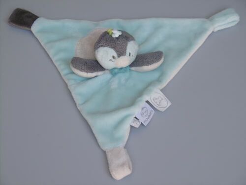 Doudou pingouin plat Noukie's gris bleu triangle attache tétine