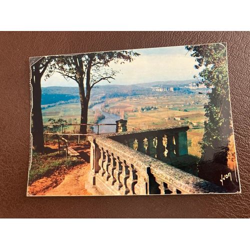 En Périgord, Pays Des Truffes Et Des Châteaux - Domme (Cpa)