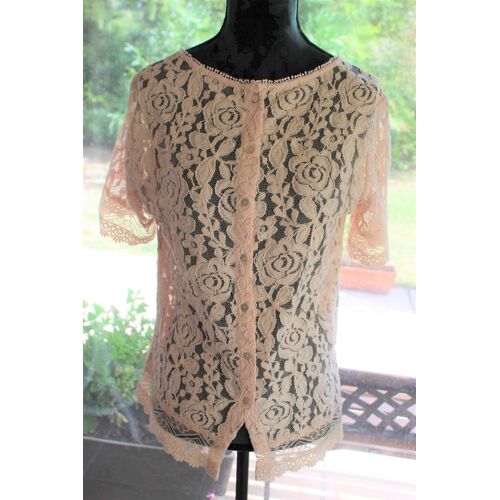 Blouse Doublèe Mango En Dentelle Rose Saumonèe Et Série De Boutons Dans Le Dos.Taille Étiquetèe:38.