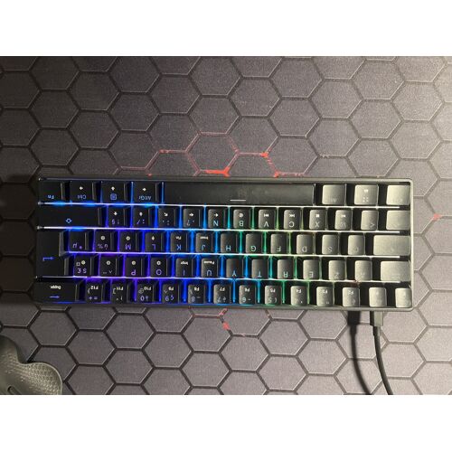 Geeky GK61 60% | Hot Swappable Clavier de Jeu Mécanique | 62 Touches Multicolores Rétroéclairées RGB LED pour Gaming PC/Mac | ISO FR AZERTY Clavier Français (Noir, Mechanical Speed Yellow)