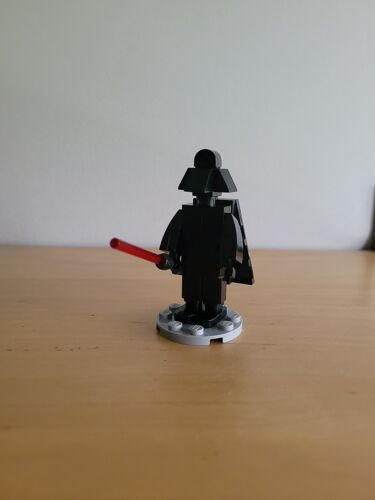 LEGO Brand Store Exclusive Build - Star Wars Darth Vader