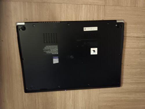 dynabook tecra A40-C , intel core I5 2, 30 GHZ , 12 GO RAM , 256 GO SSD sous windows 11