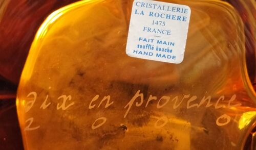vase de la cristallerie La Rochere, fait main, soufflé bouche, commémoration Aix en Provence pour l'an 2000, Aix et Eau , fond gravé , H=26cm