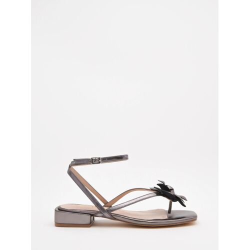 Sandales En Plomb Avec Détail De Fleur