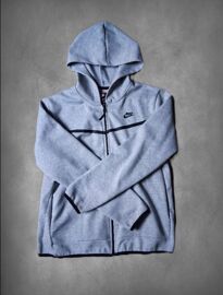 Veste Nike Tech Grise.