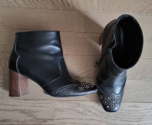 Jolies Bottines Cloutées Claudie Pierlot 38 En Cuir