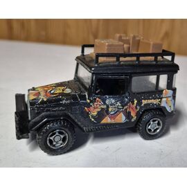 Majorette Toyota 1/36 – Suv Custom Predator Daemonia Miniature Fantasy Rock-Majorette