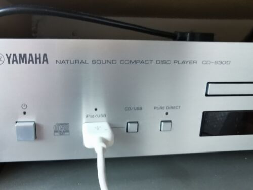 LECTEUR DE CD - YAMAHA natural sound compact disc player cd-S300