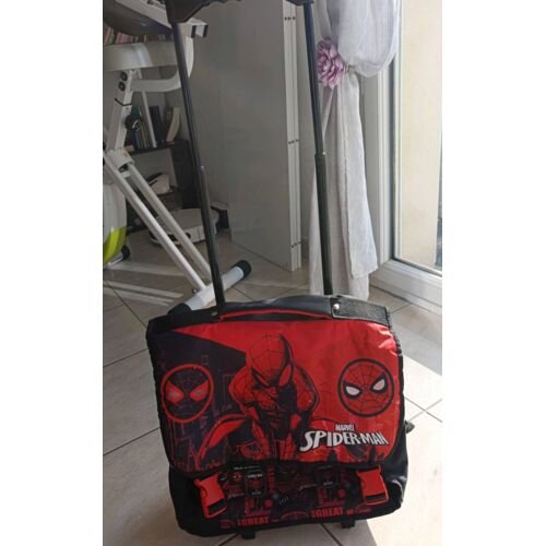 Sac à dos à roulettes maternelle SPIDERMAN Friends Around Town