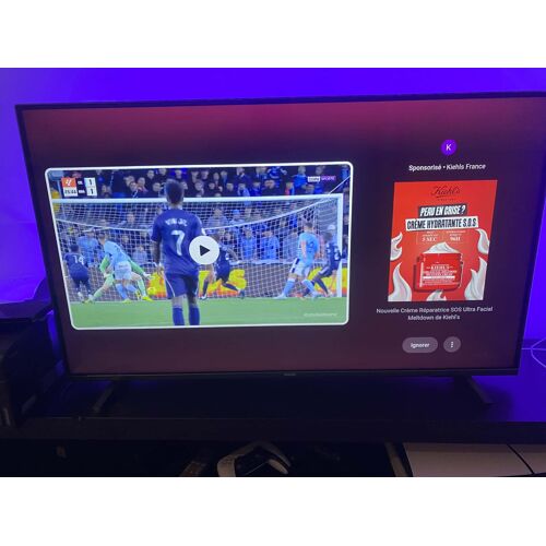 TV Philips 43" 4K UHD avec Ambilight 3 côtés, Android TV (Netflix, YouTube, Prime Video), Dolby Vision/Atmos, Wi-Fi, Bluetooth, HDMI/USB. Très bon état, écran impeccable, télécommande et pieds inclus.
