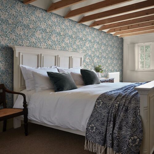 Papier peint bleu grisé fleurs de chèvrefeuille 1005x52cm