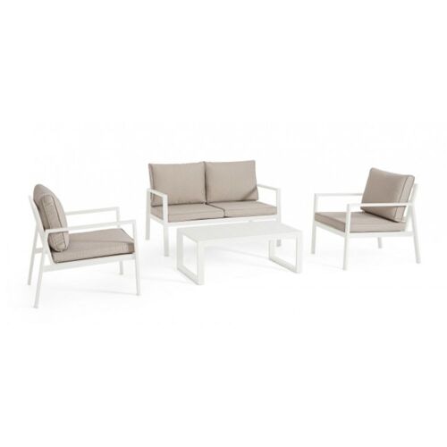 Salon avec 1 canapé en aluminium blanc, 2 fauteuils et 1 table basse