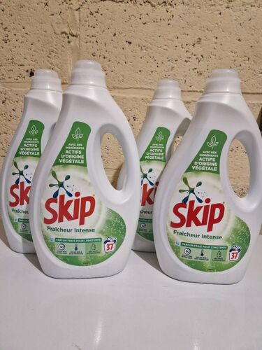 Lot de 4 lessive Liquide Skip fraîcheur intense 4x37 lavages