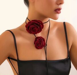 Collier Ras-Du-Cou Fleur Rouge Satin – Style Romantique