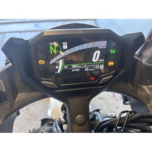 Compteur Ninja 650 2020 -2024 Fonctionne Parfaitement. Indique 18813 Km. Une Griffure Dans Le Coin Inférieur Gauche, Ne Laisse Pas Passer L Eau.