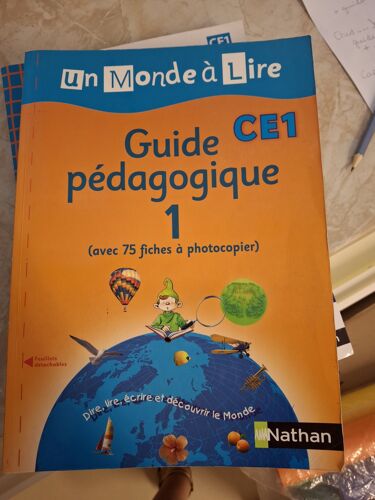 Un Monde À Lire Ce1