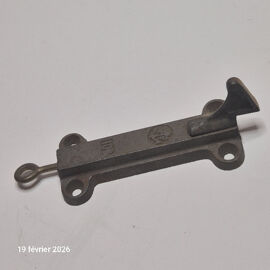 Ancien loqueteau de persienne, volet, porte, en fonte et à coulisse , solide