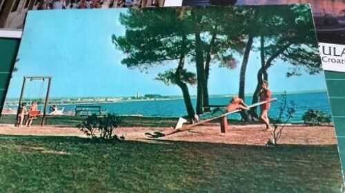 Croatie : 3 Cartes Postales Avec Correspondance = Novingrad (Affranchie, Années 60, Yougoslavie) Korcula, (12x16 Cm) - Porec Istra, (15x11 Cm) & 1 Timbre Oblitéré -