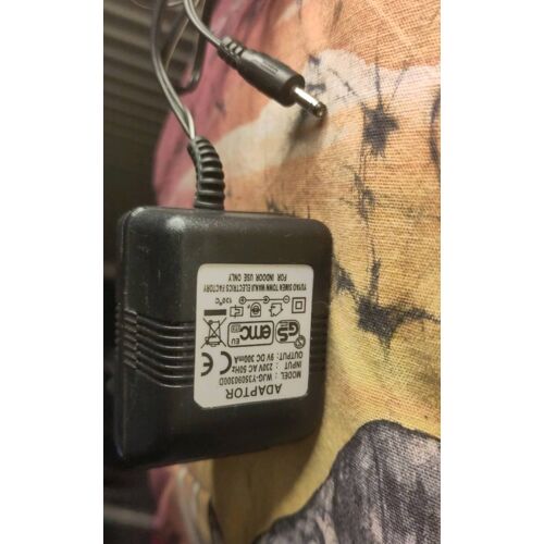Chargeur pour aspirateur Wet & Dry WJG-Y350900300D ¿ Longueur 112,5 cm ¿ Connexion Euro coudée 90° ¿ Tension 9V DC 300mA 2,7W vacuum cleaner power supply cargador adaptateur secteur transformateur