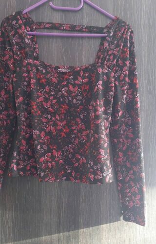 Tee-Shirt À Manches Longues Rouge Et Noir