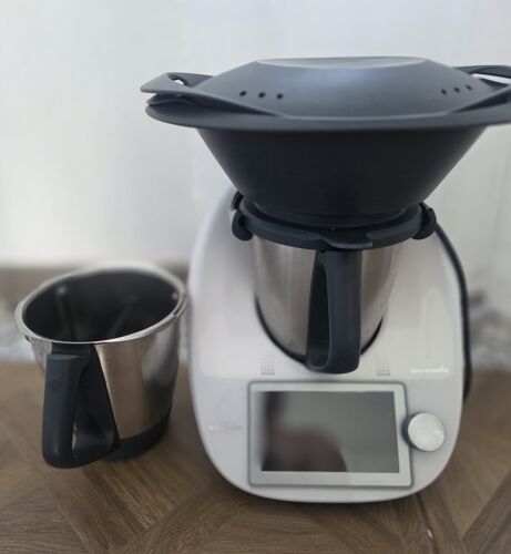 Thermomix TM6 ¿ Excellent état ¿ 1 an ¿ 2 bols + nombreux accessoires + cartons d¿origine