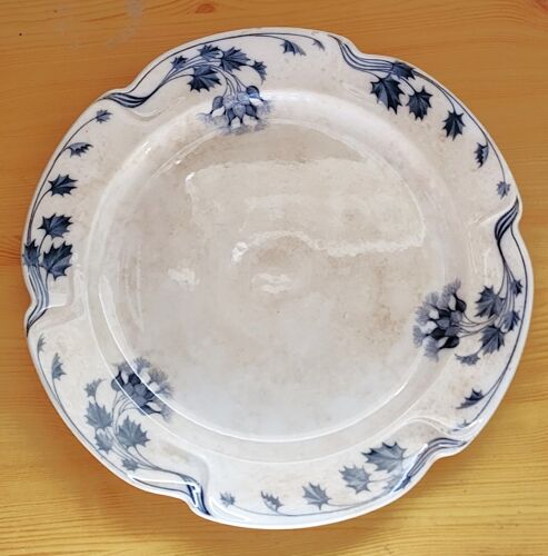 Plat Ancien Art-Nouveau En Faïence De Villeroy&Boch, Modèle Milla Dans L'État
