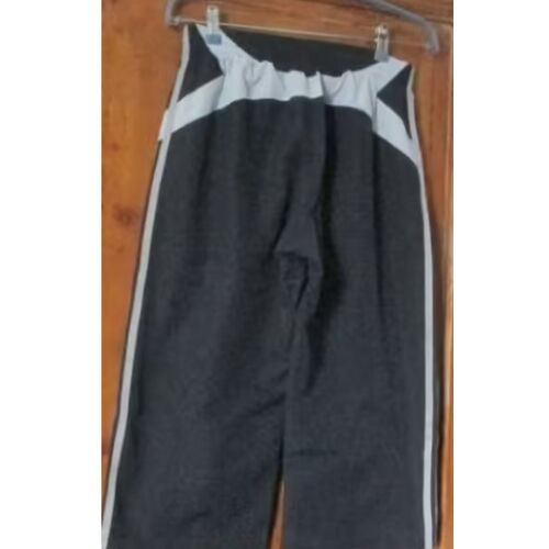 Short Long D'entrainement Adidas Clima 365-100% Polyester-Entièrement Doublé-Taille X S -2 Poches Latérales-Ceinture Élastiquée-Longueur Totale Depuis La Ceinture 70cm- Jamais Porté