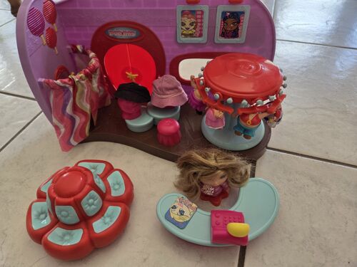 Shorties Boutique Gia G5405 Mattel – fond de magasin – poupée figurine – bon état