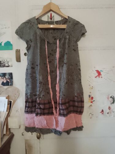 Robe Grise Motifs Rouges/Roses 40 L Cop Copine.