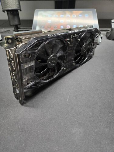 Carte graphique EVGA RTX 20RTX 2080 Ti 11Go Black Édition