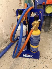 Poste de soudage bigaz. Microflam bouteilles bi-gaz 