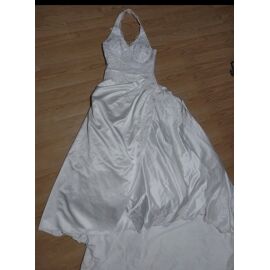 Robe De Mariée Très Jolie Avec Traîne Miss Lady Collection T 42