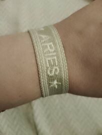 Bracelet Beige Réglable.