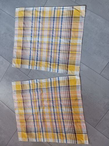 Serviettes De Table À Carreaux Multicolore En Beau Coton (Lot De 2) Trou Minuscule Et Tache Minimes