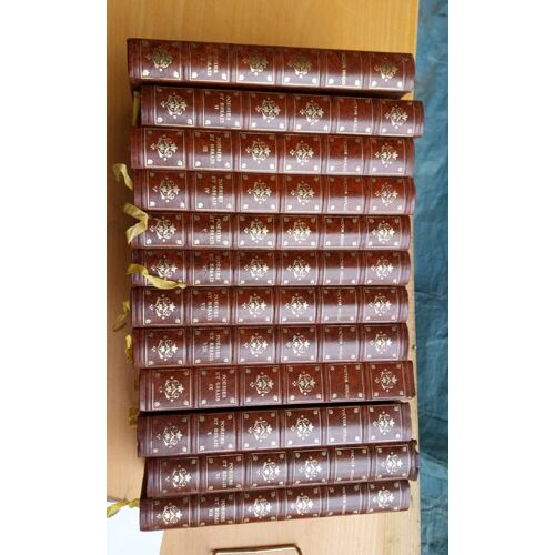 Poésies Et Essais , Victor Hugo 12 Volumes