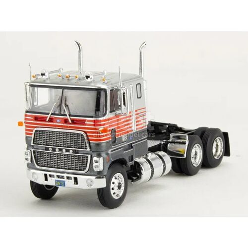 Voiture miniature de collection - Ford CL-9000 Tracteur 1976 - IXO 1/64