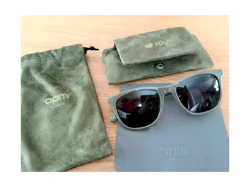 Apm Monaco Lunette De Soleil Protection Solaire Etui Trousse Marque Savoir-Faire Artisanal Et Design Avant-Gardiste Chic Qualité Exceptionnel Création Sublime Tendance Collection Kaki Verre Teinté