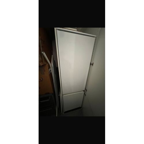 Je n¿ai plus de place je doit me séparer de mon frigo et mon four lave-vaisselle utilisé juste 6 mois 