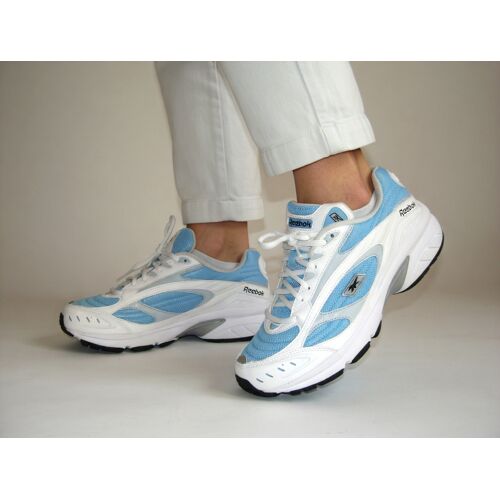 Basket Bleu Ciel Et Blanche Taille 37,5 Reebok Neuve