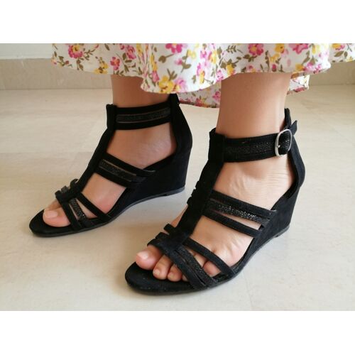 Sandales Noires Avec Talons Taille 36 Grands Boulevards Comme Neuve