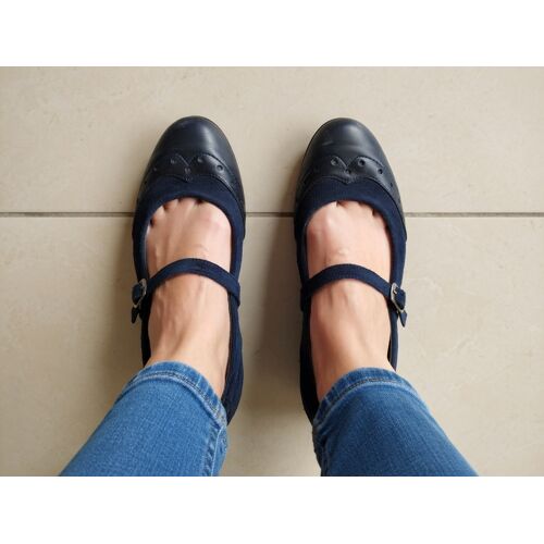 Ballerine Marine En Daim Avec Petits Talons Et Brides Taille 36 Naf Naf