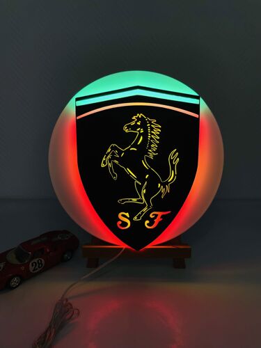Cadre lumineux LED réalisé sur disque vinyle 33T logo Ferrari 