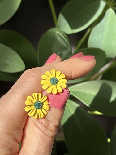 Boucles D’Oreilles, Marguerite