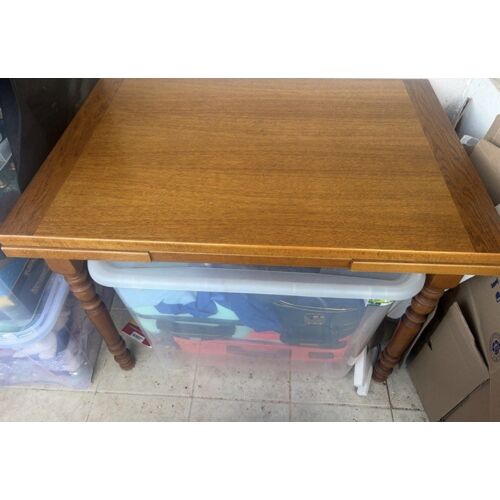 Table en bois