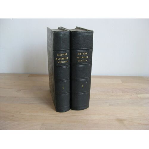 Nouveaux Éléments D'Histoire Naturelle Médicale, Comprenant Des Notions Générales Sur La Minérologie, La Zoologie Et La Botanique, L'Histoire Et Les Propriétés Des Animaux Et... 2 Tomes, Complet